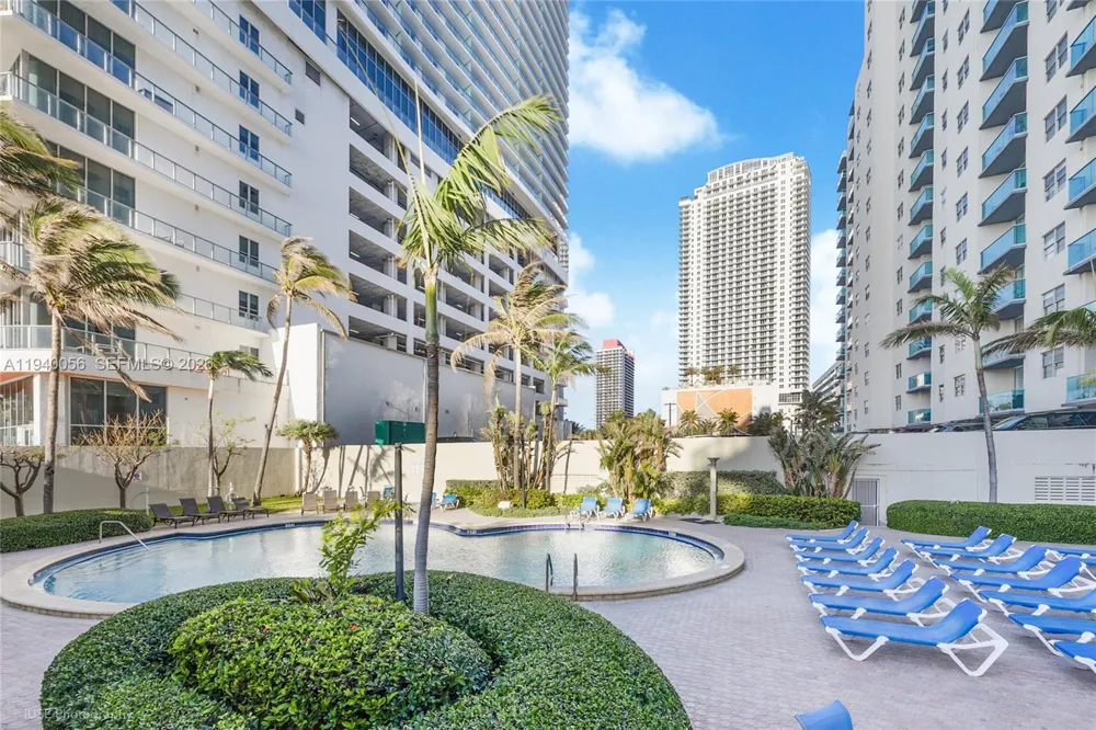 4001 S Ocean Dr #3B Hollywood, FL 33019
