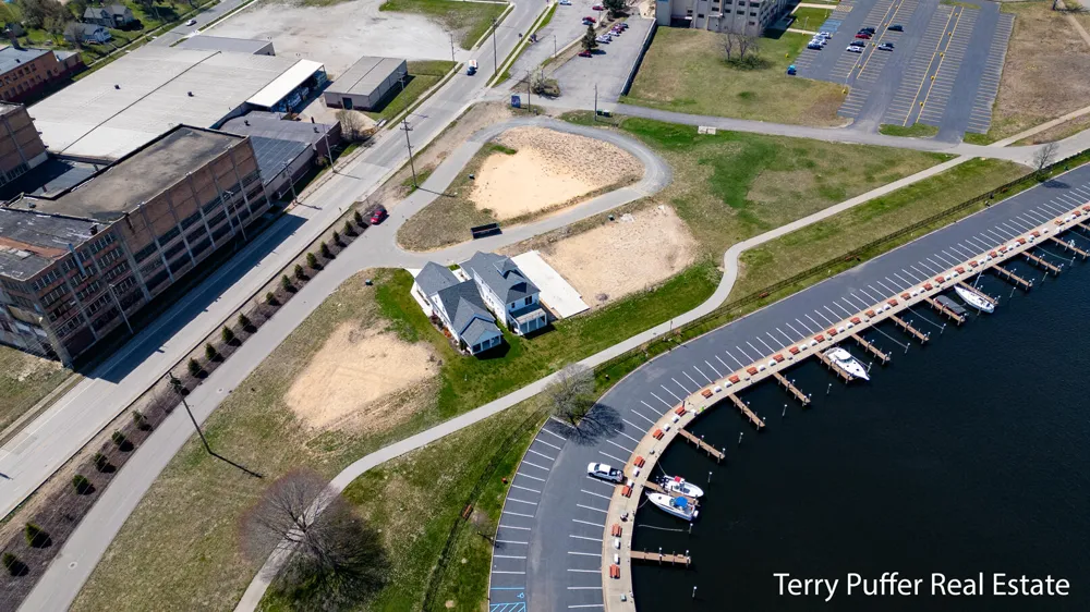 1008 Boardwalk Cove Drive Muskegon, MI 49441