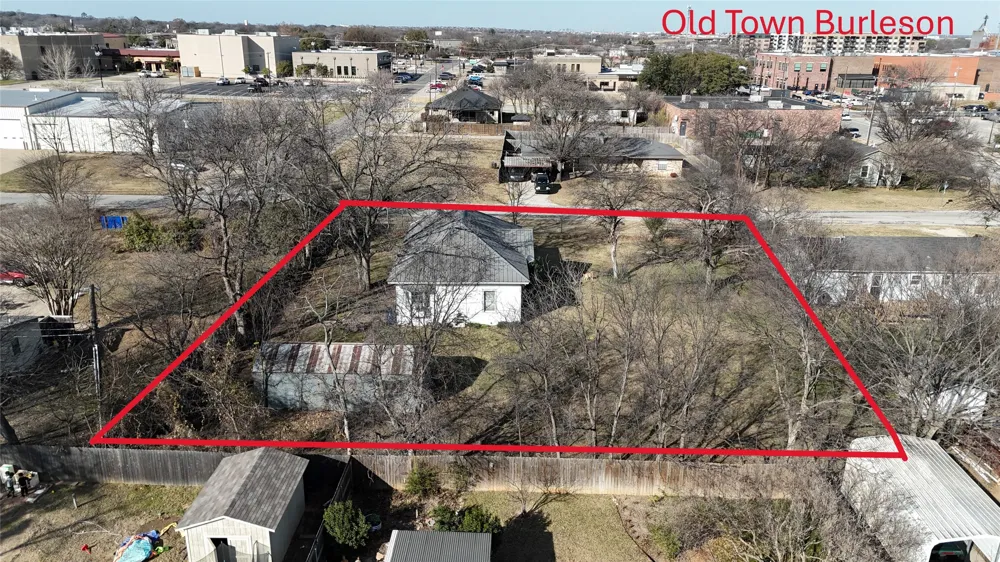 213 W Eldred Street #1 Burleson, TX 76028