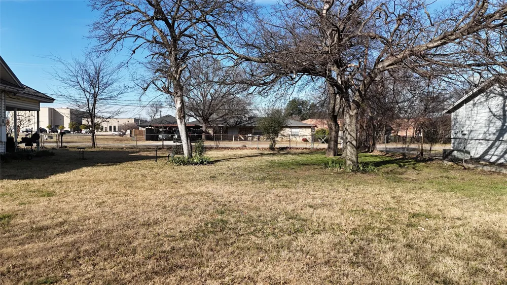 213 W Eldred Street #1 Burleson, TX 76028
