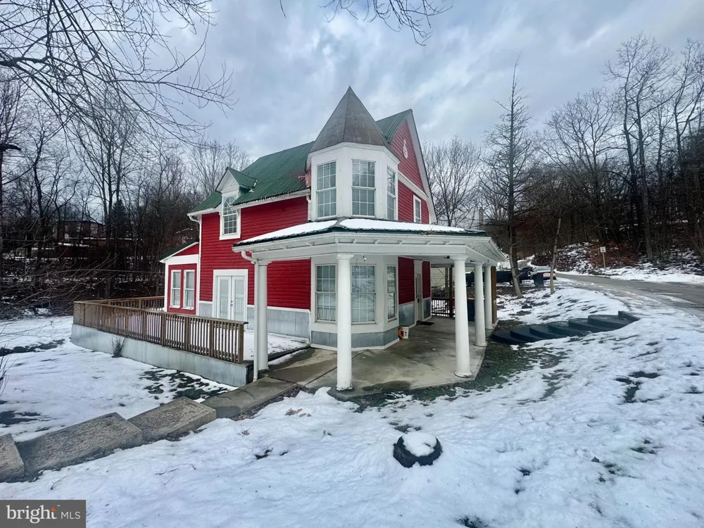 101 PATRICIA AVENUE Elkins, WV 26241