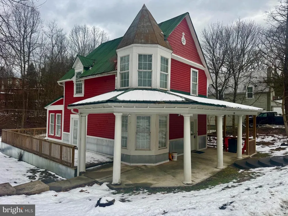 101 PATRICIA AVENUE Elkins, WV 26241