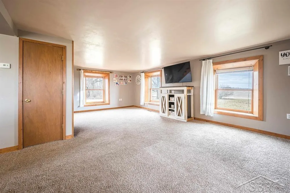 6408 Five Mile Road Hope Township, MI 48628