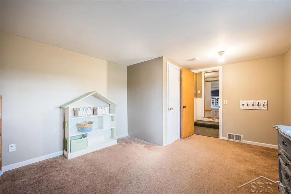 6408 Five Mile Road Hope Township, MI 48628
