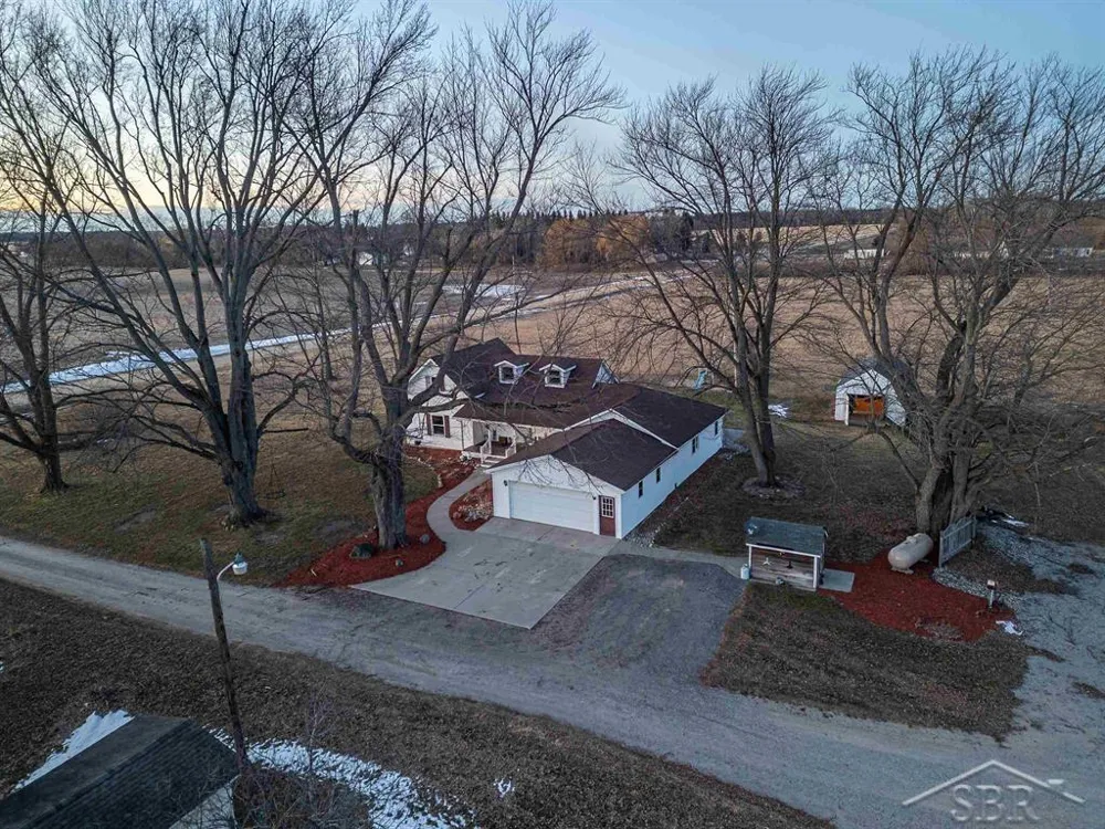 6408 Five Mile Road Hope Township, MI 48628