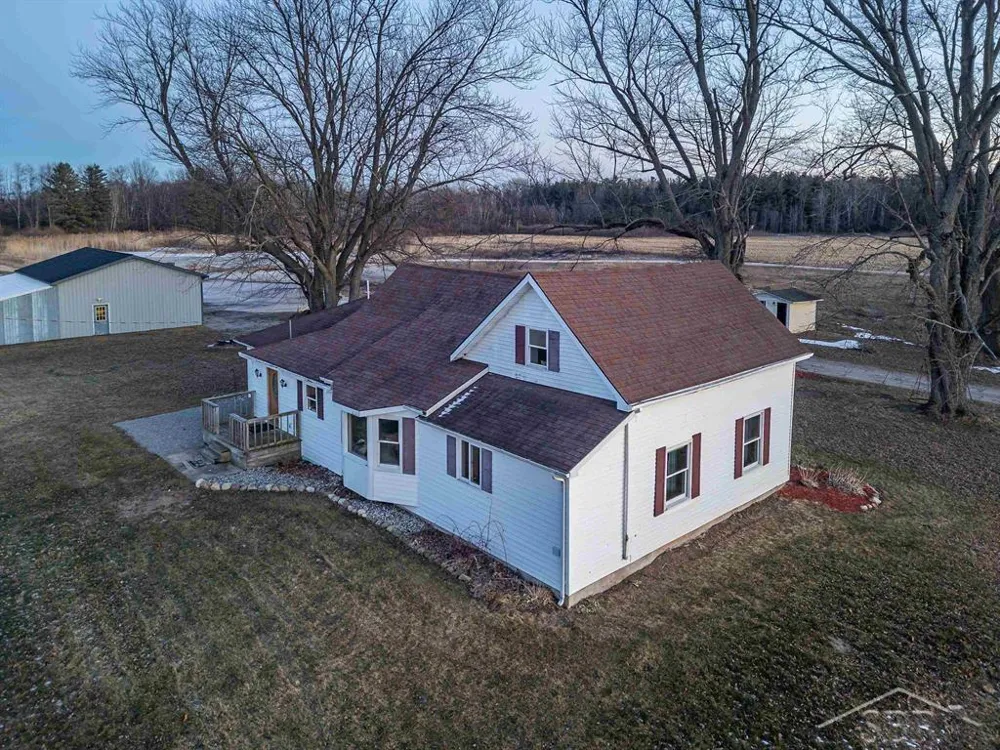 6408 Five Mile Road Hope Township, MI 48628