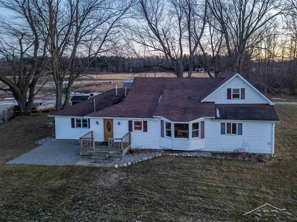 6408 Five Mile Road Hope Township, MI 48628