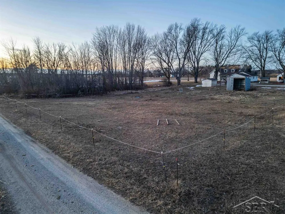 6408 Five Mile Road Hope Township, MI 48628