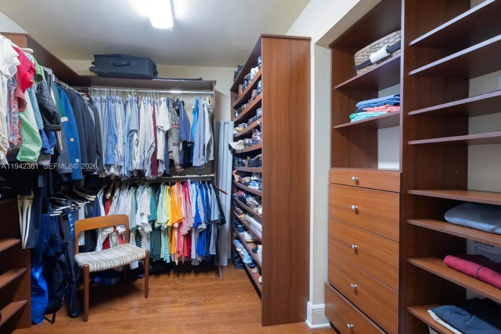 360 SW 28th Rd Miami, FL 33129