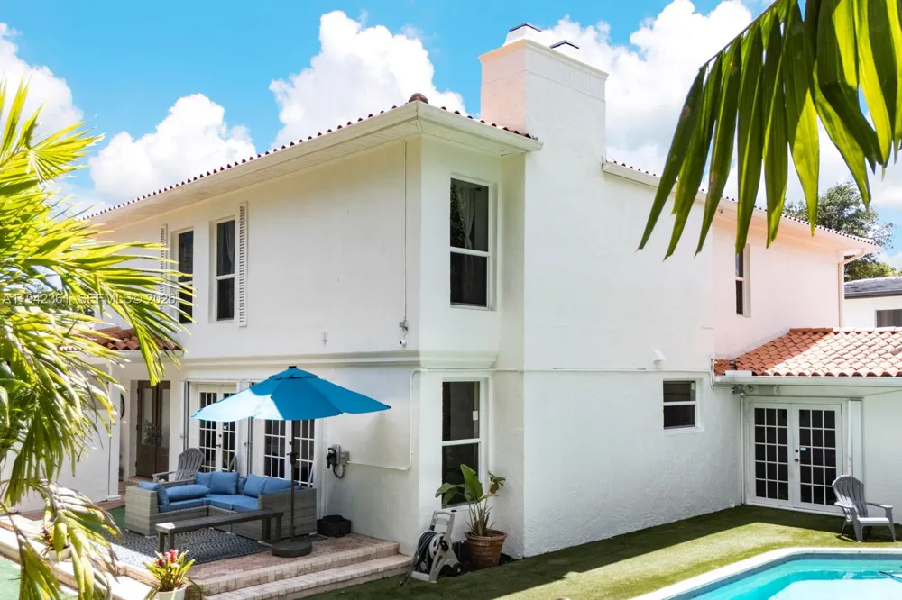 360 SW 28th Rd Miami, FL 33129