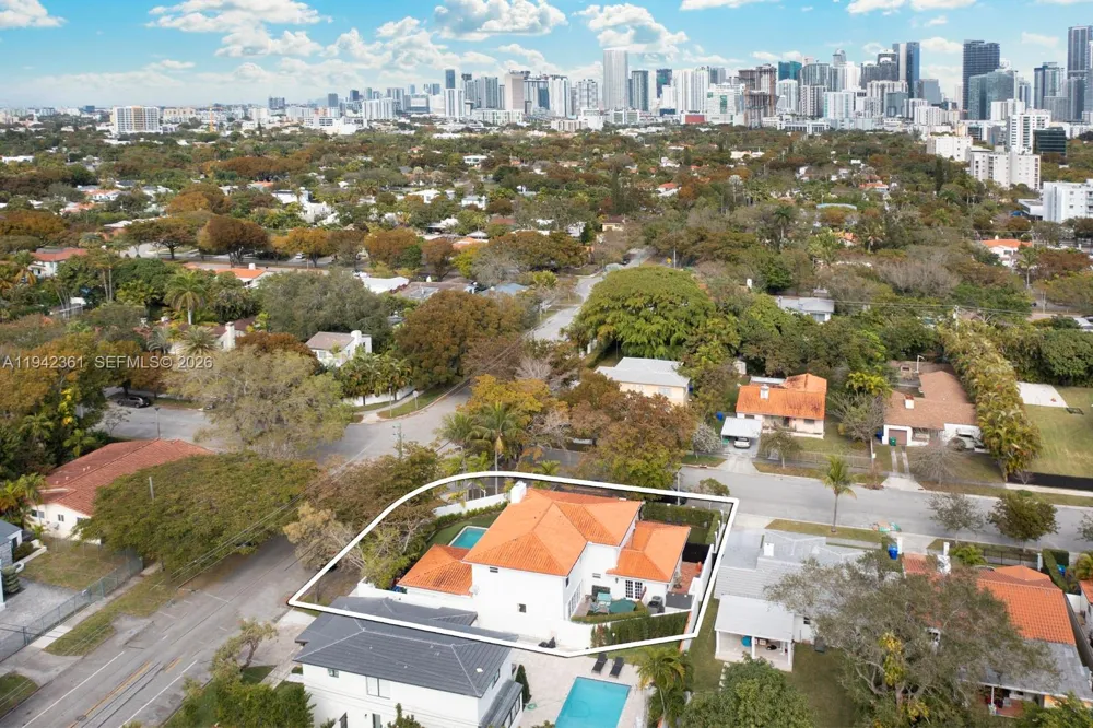 360 SW 28th Rd Miami, FL 33129