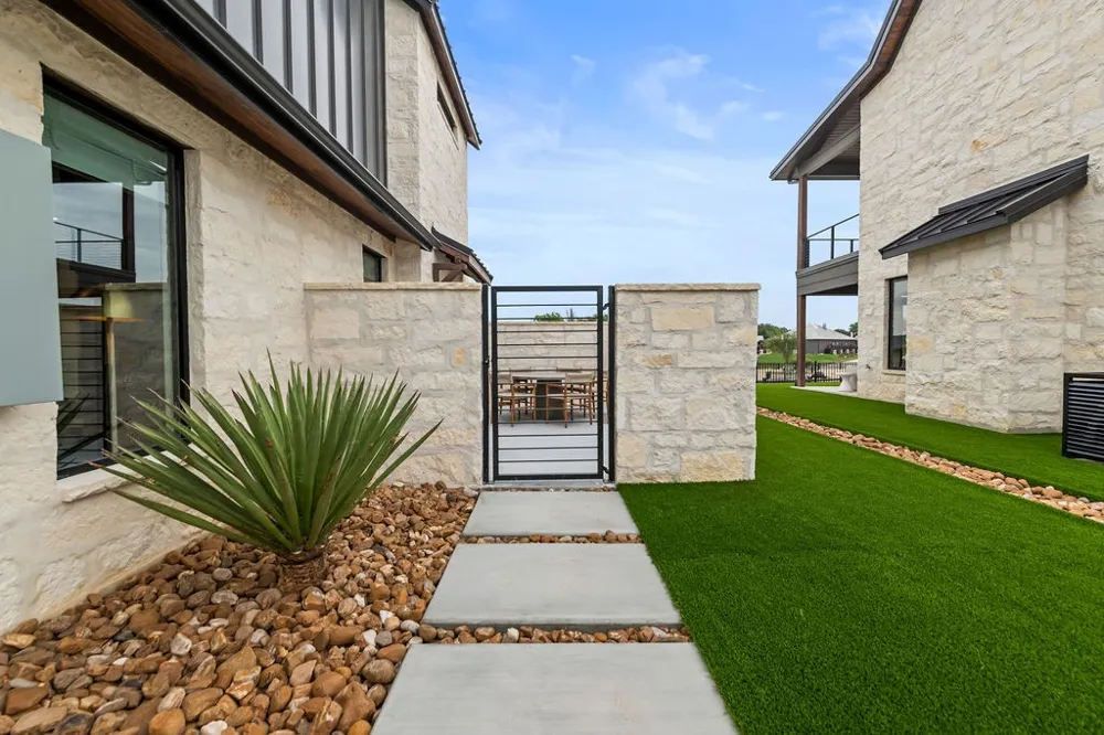 375 Emma Jean Trail Iredell, TX 76649