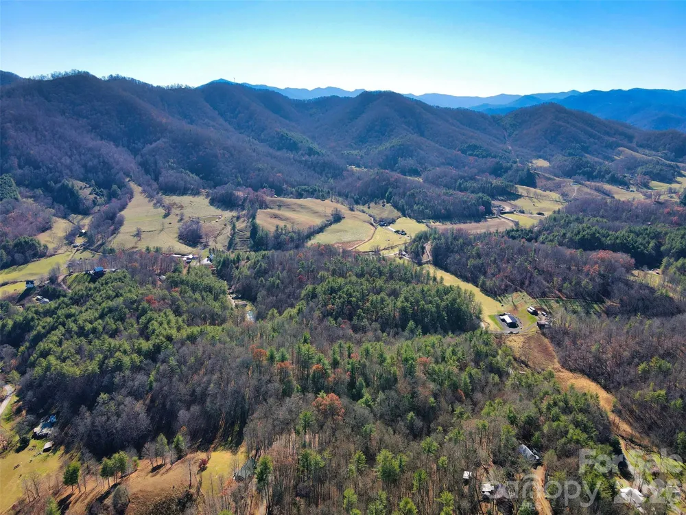 TBD Rocking Horse Trail Burnsville, NC 28714