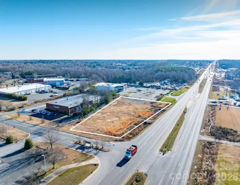 5116 W Highway 74 Highway