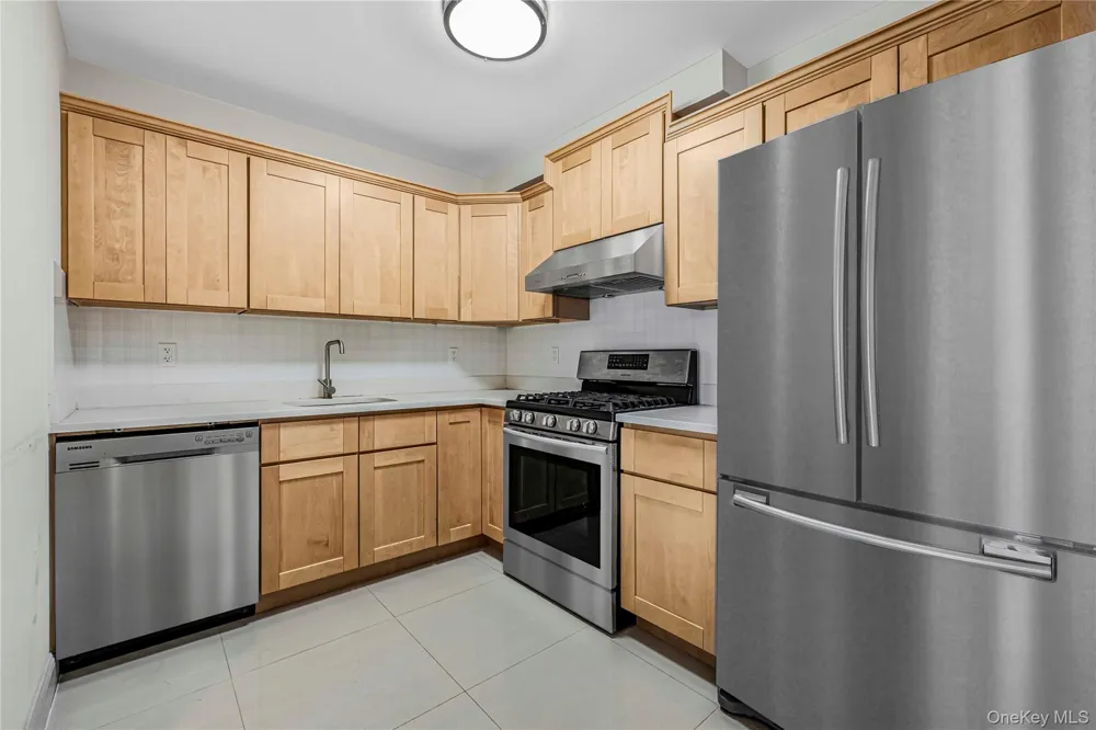 6538 austin st #2A Rego Park, NY 11374