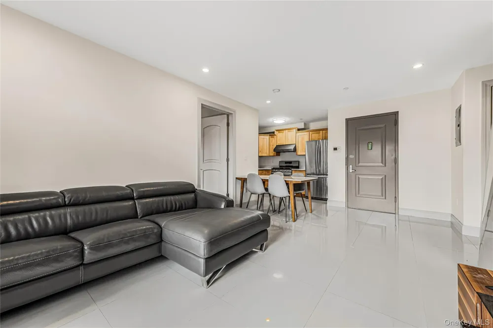 6538 austin st #2A Rego Park, NY 11374