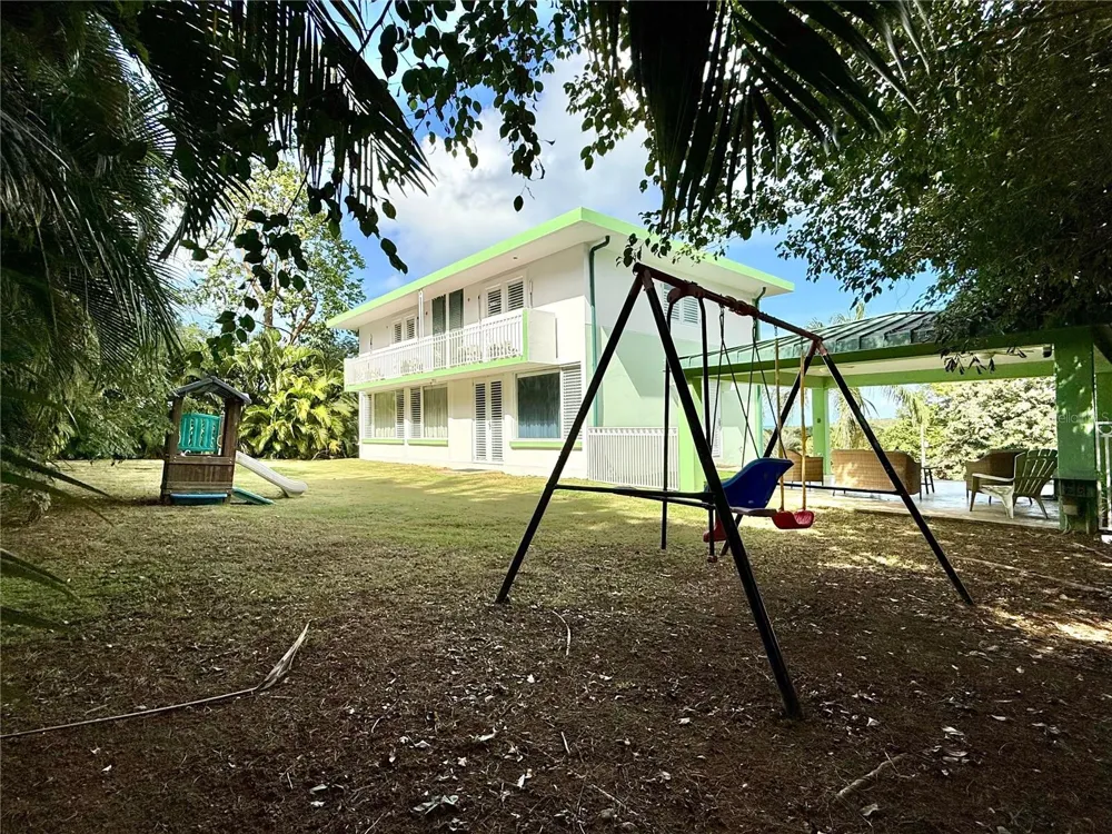 5 BATEY OESTE #14 Luquillo, PR 00773