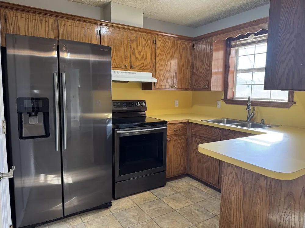 2010 SaltWorks Road Palestine, TX 75803