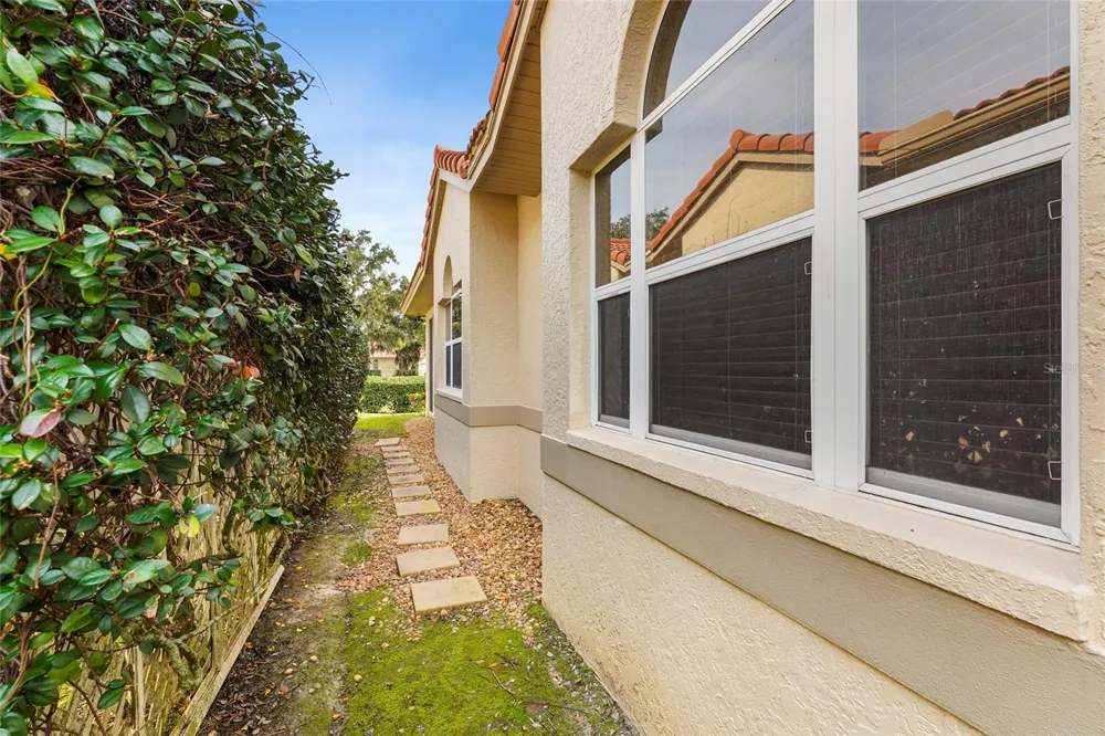 3350 W CHELMSFORD COURT #13 Sarasota, FL 34235