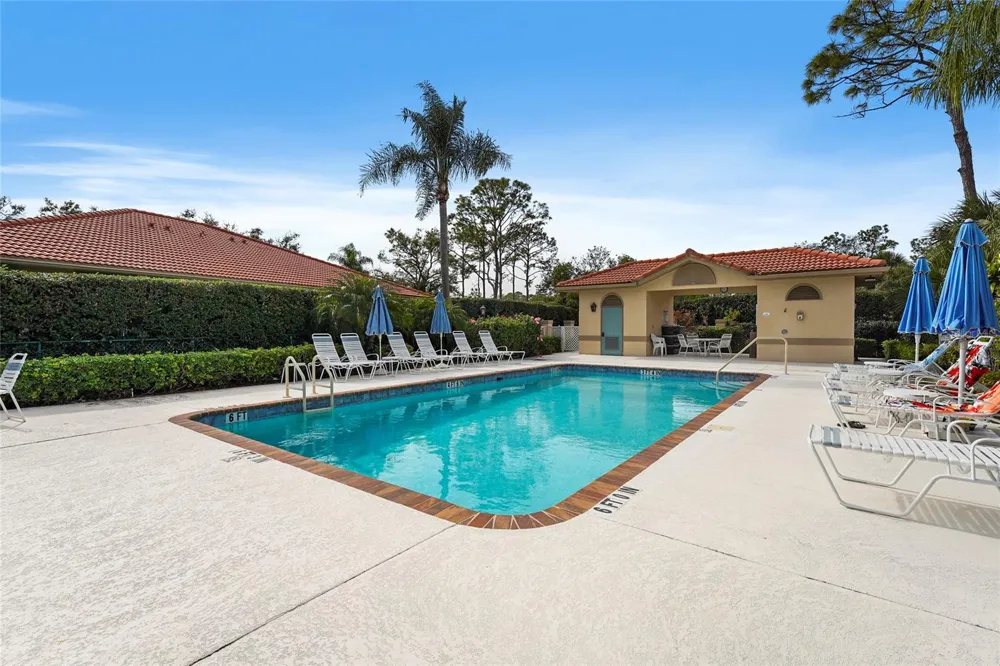 3350 W CHELMSFORD COURT #13 Sarasota, FL 34235