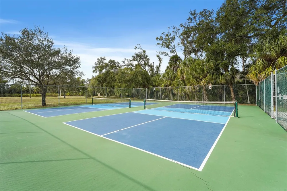 3350 W CHELMSFORD COURT #13 Sarasota, FL 34235