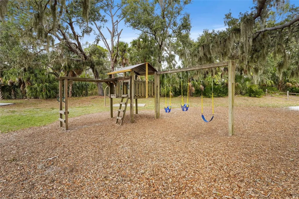 3350 W CHELMSFORD COURT #13 Sarasota, FL 34235