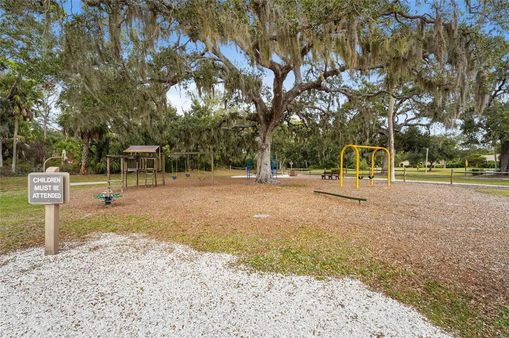 3350 W CHELMSFORD COURT #13 Sarasota, FL 34235