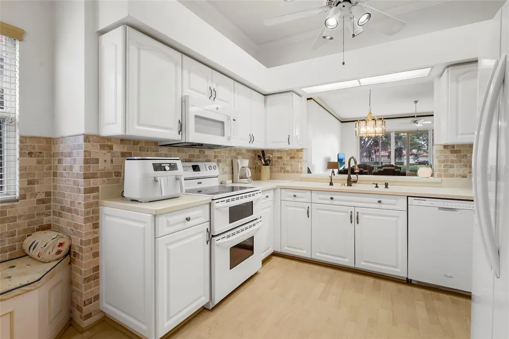 3350 W CHELMSFORD COURT #13 Sarasota, FL 34235