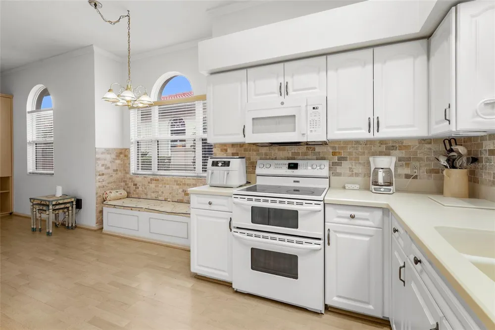 3350 W CHELMSFORD COURT #13 Sarasota, FL 34235