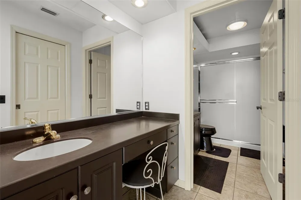 3350 W CHELMSFORD COURT #13 Sarasota, FL 34235