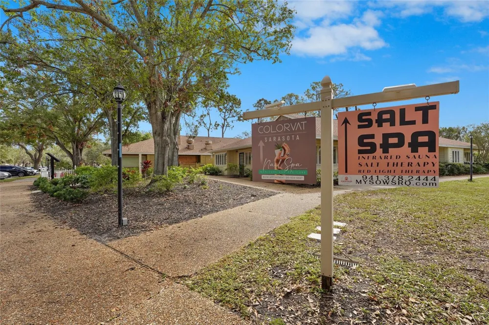 3350 W CHELMSFORD COURT #13 Sarasota, FL 34235