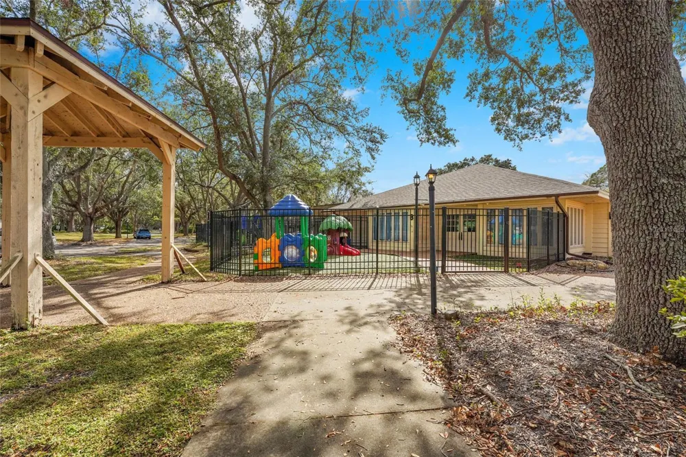 3350 W CHELMSFORD COURT #13 Sarasota, FL 34235