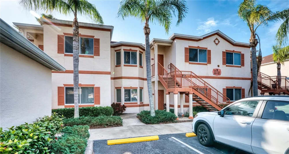 3980 MEDITERRANEA CIRCLE #522 Sarasota, FL 34233
