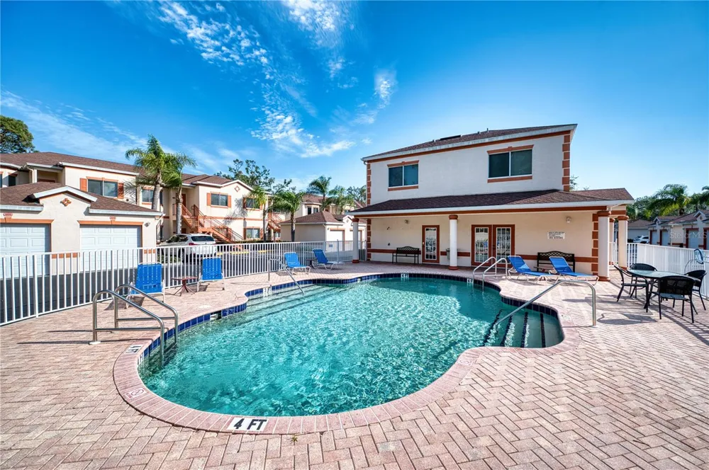 3980 MEDITERRANEA CIRCLE #522 Sarasota, FL 34233