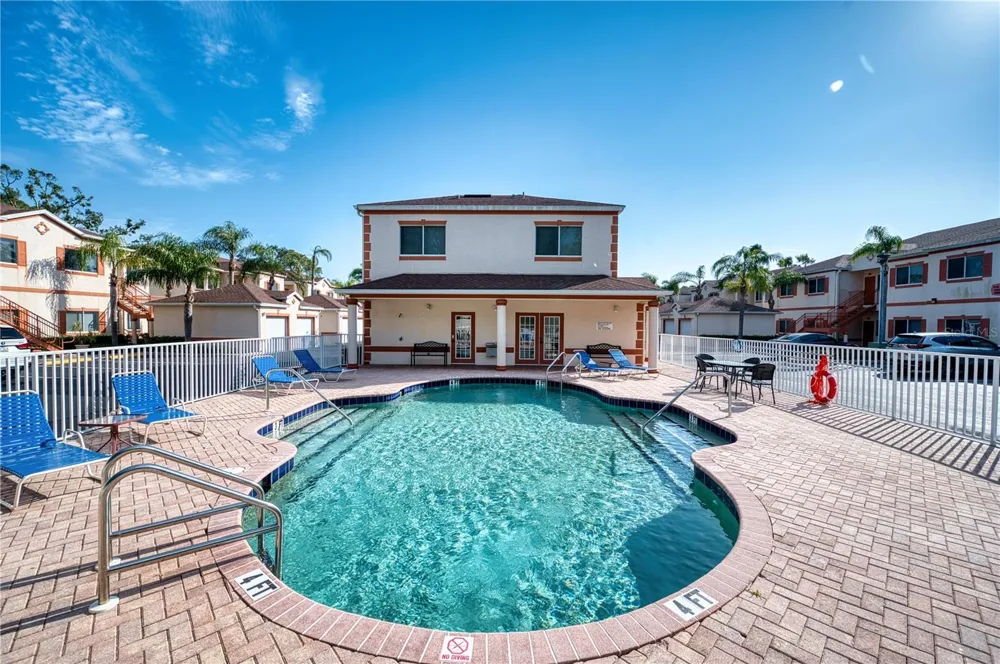 3980 MEDITERRANEA CIRCLE #522 Sarasota, FL 34233