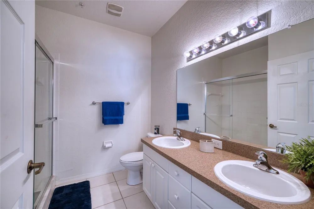 3980 MEDITERRANEA CIRCLE #522 Sarasota, FL 34233