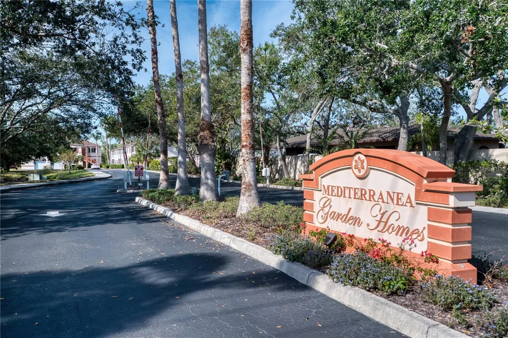 3980 MEDITERRANEA CIRCLE #522 Sarasota, FL 34233