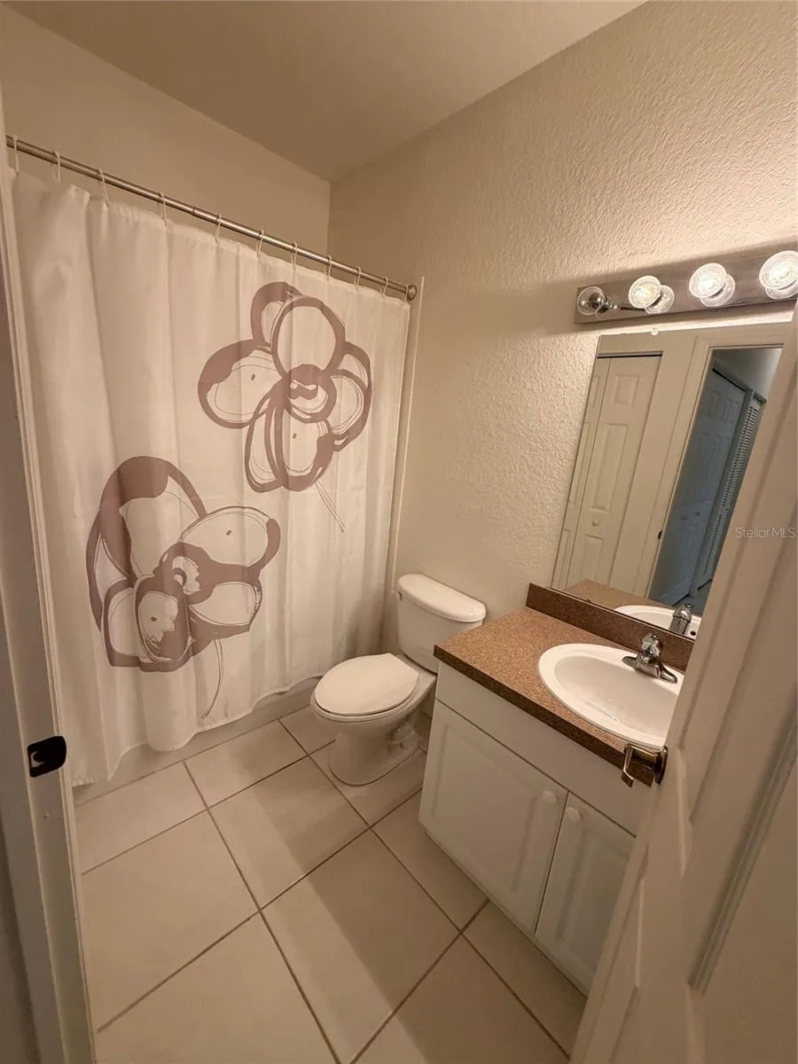 3980 MEDITERRANEA CIRCLE #522 Sarasota, FL 34233