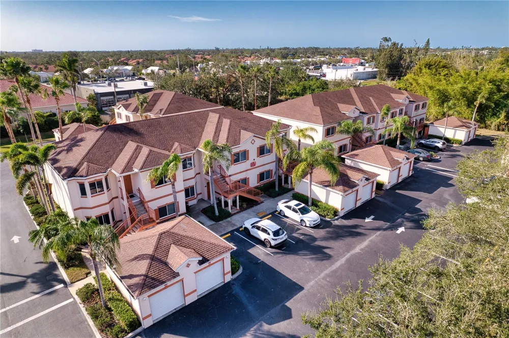 3980 MEDITERRANEA CIRCLE #522 Sarasota, FL 34233