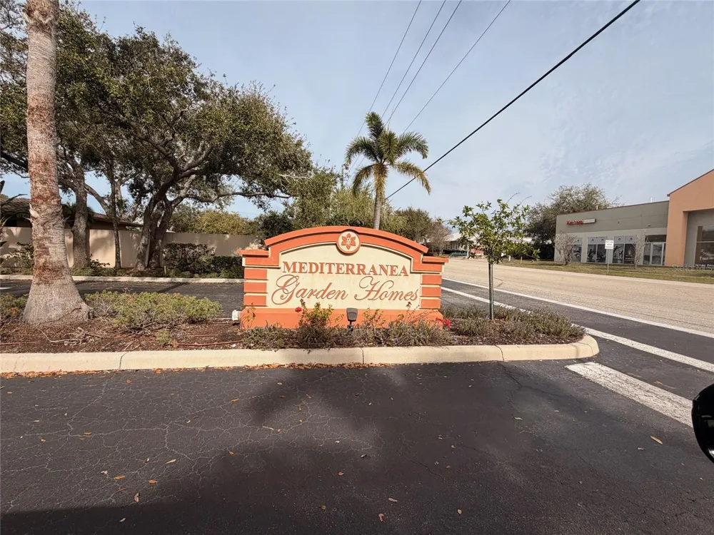 3980 MEDITERRANEA CIRCLE #522 Sarasota, FL 34233