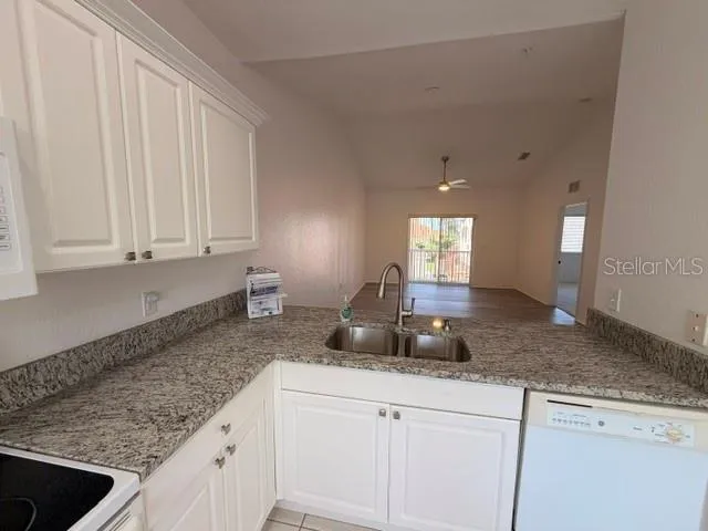 3980 MEDITERRANEA CIRCLE #522 Sarasota, FL 34233