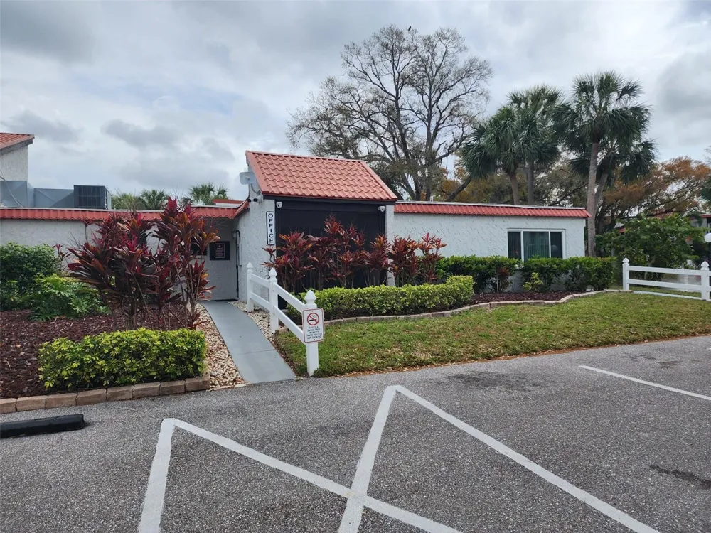 3249 BENEVA ROAD #204 Sarasota, FL 34232