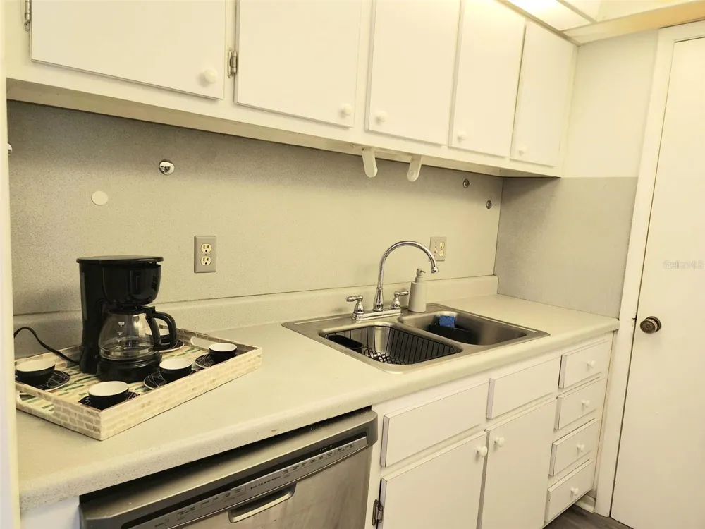 3249 BENEVA ROAD #204 Sarasota, FL 34232