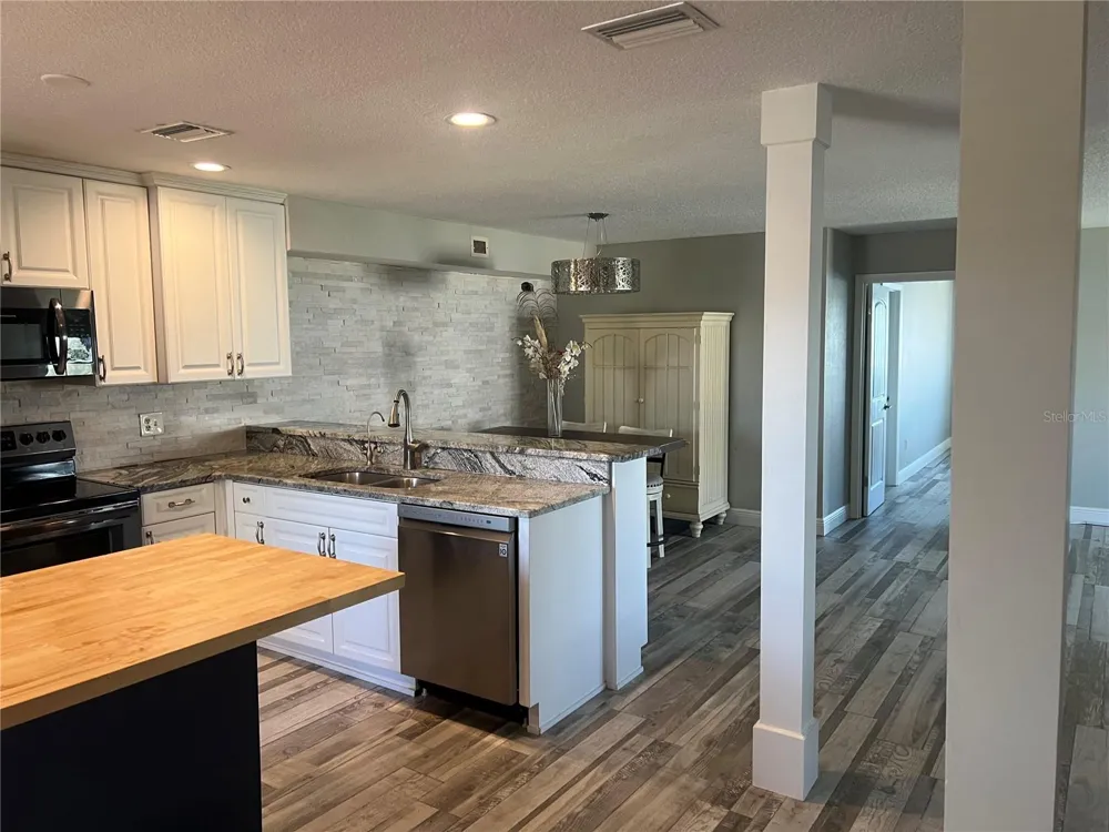 8211 BRENT STREET #828 Port Richey, FL 34668