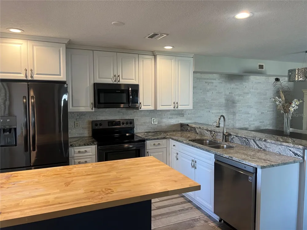 8211 BRENT STREET #828 Port Richey, FL 34668
