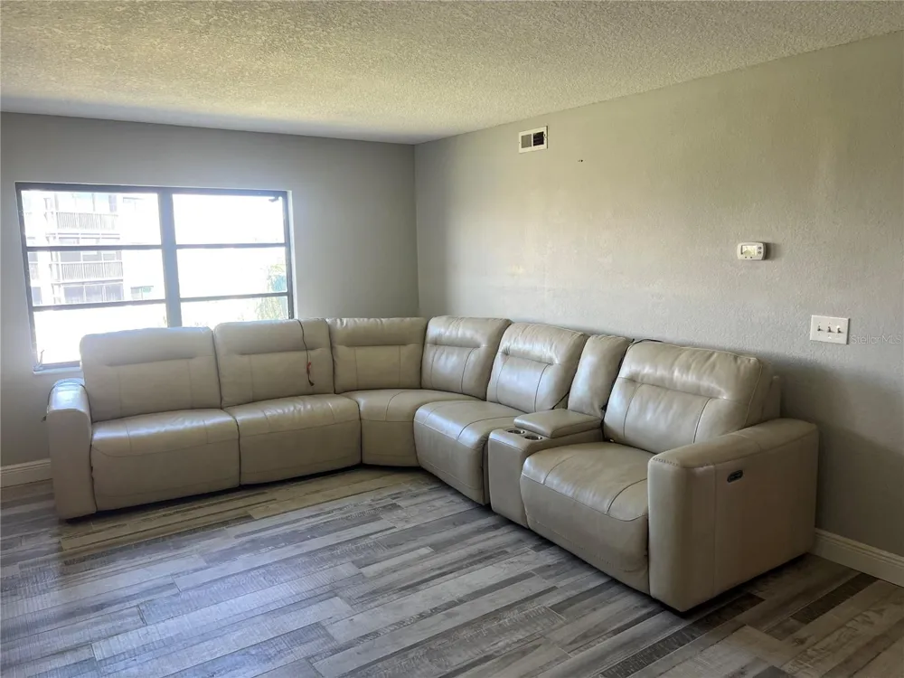 8211 BRENT STREET #828 Port Richey, FL 34668