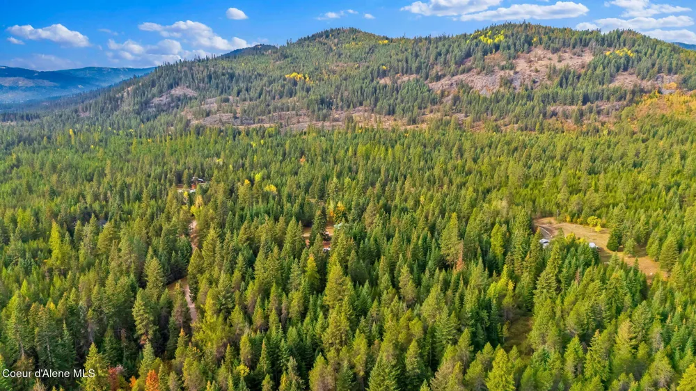 5077 W Nursery Lane Spirit Lake, ID 83869