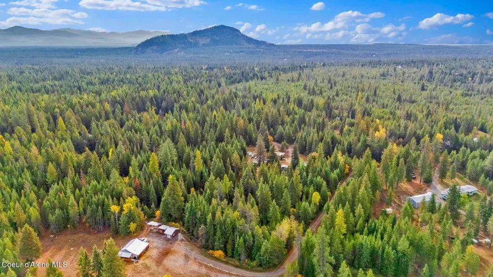 5077 W Nursery Lane Spirit Lake, ID 83869