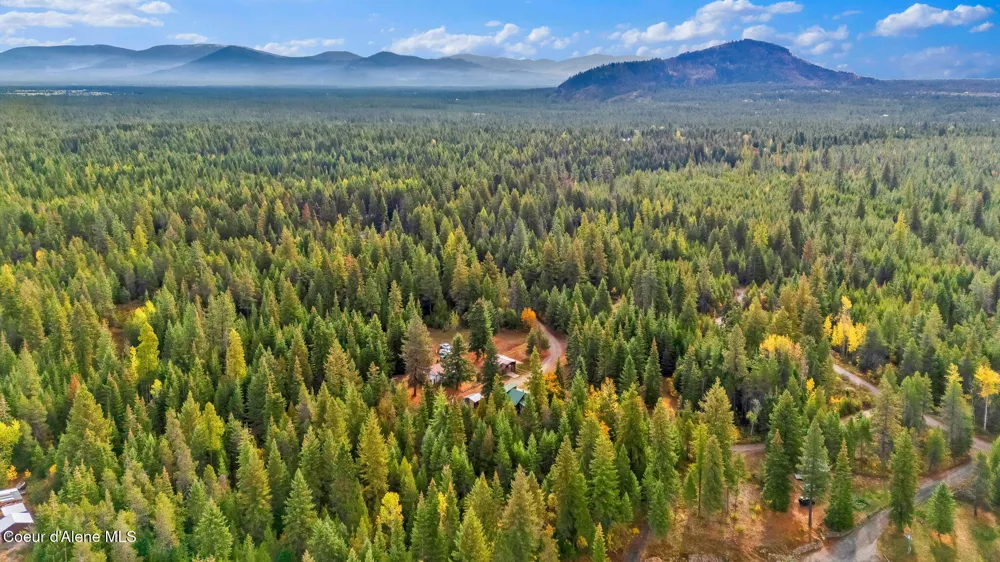 5077 W Nursery Lane Spirit Lake, ID 83869