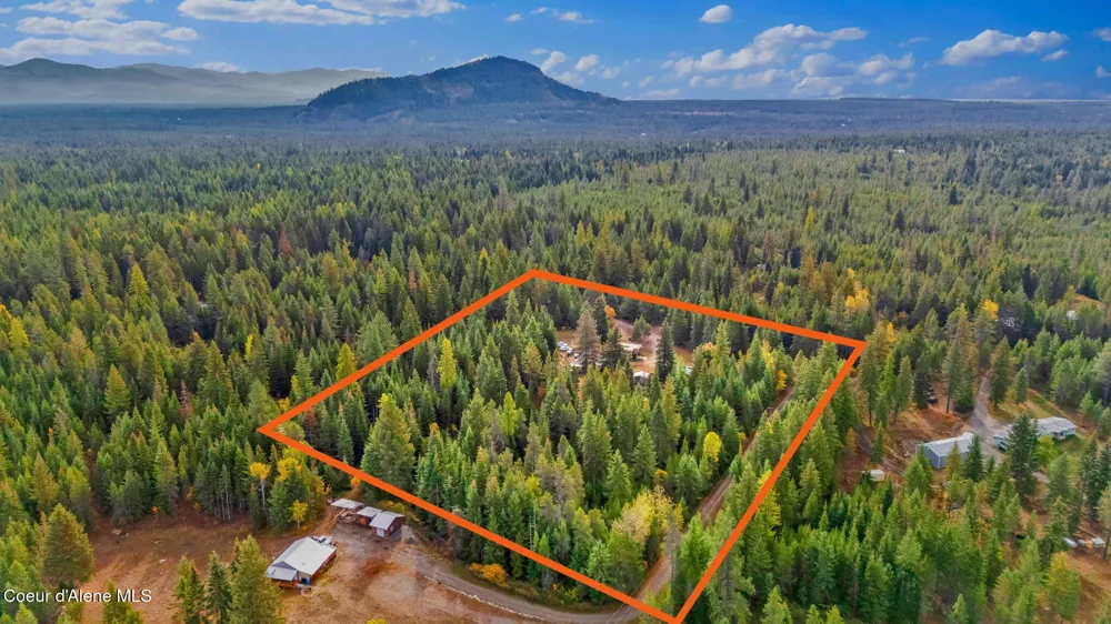 5077 W Nursery Lane Spirit Lake, ID 83869